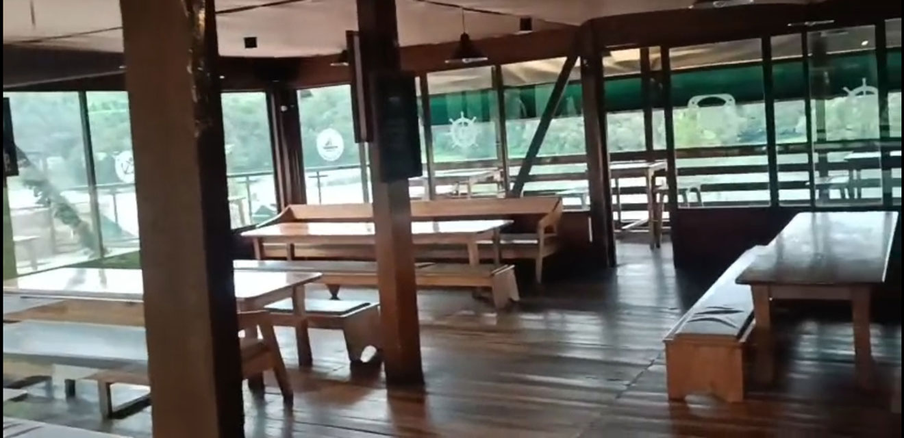 Phinisi Resto Interior